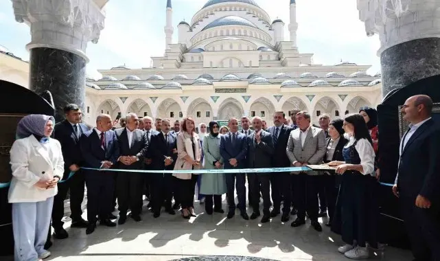 Kadınların el emekleri Şahinbey Millet Camii ve Külliyesi'nde sergilendi