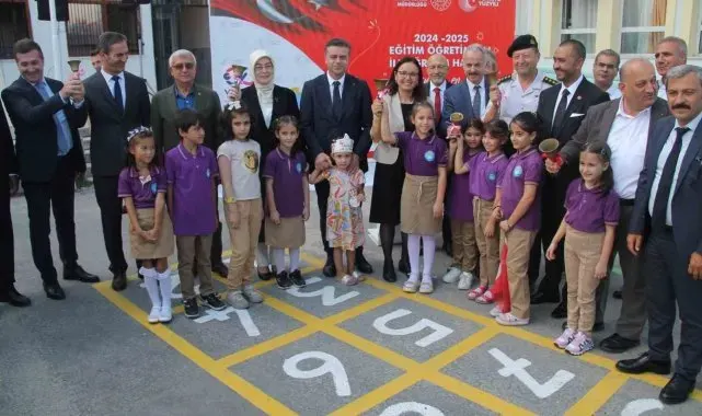 Yalova'da yeni eğitim yılının ilk ders zili törenle çaldı