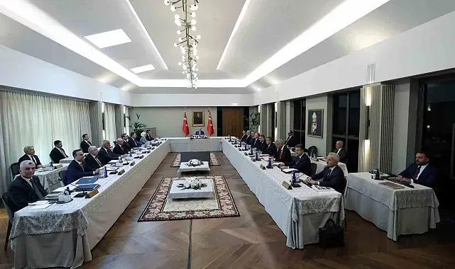 Bakan Kacır: "Türk milleti bugün de insanlık değerlerinin sancaktarlığını en kuvvetli şekilde icra ediyor"