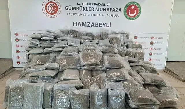 Edirne-Hamzabeyli Gümrük Kapısı'nda yaklaşık 288 kilogram esrar cinsi uyuşturucu madde ele geçirildi