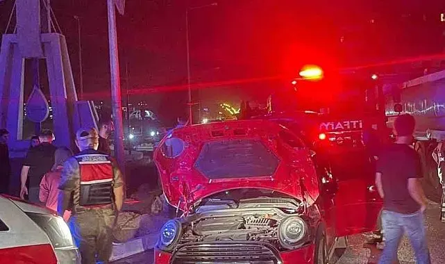 Batman'da iki otomobil çarpıştı: 3 yaralı