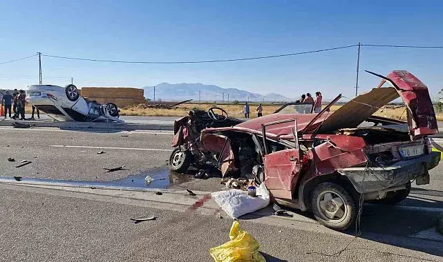 Karaman'da feci kaza: 2'si çocuk 6 yaralı
