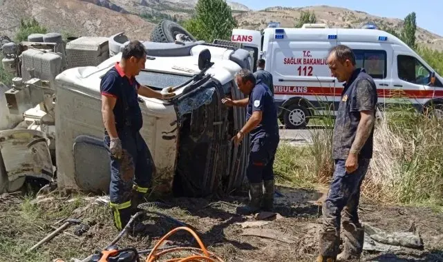 Çimento mikseri devrildi: 2 yaralı