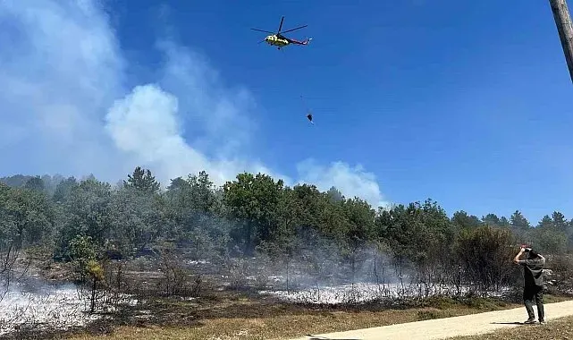 Karabük'te orman yangınına helikopterle müdahale ediliyor