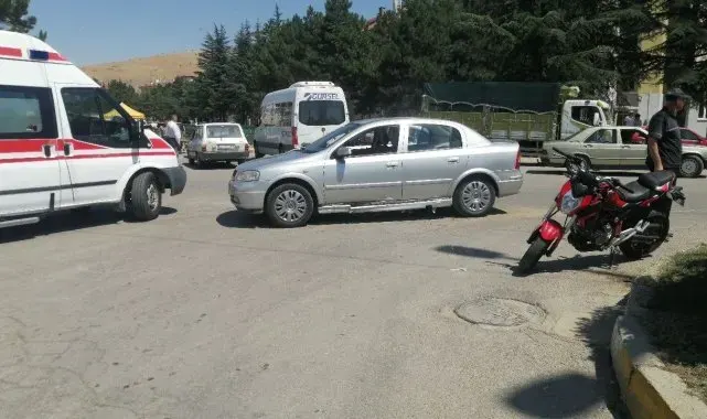 Isparta'da otomobil ile motosiklet çarpıştı: 1 yaralı
