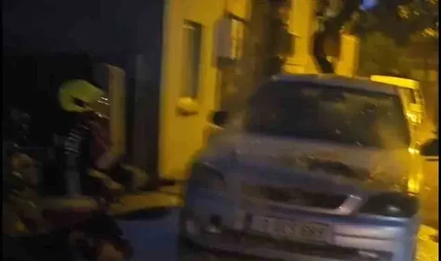 Sındırgı'da bir otomobil alevlere teslim oldu