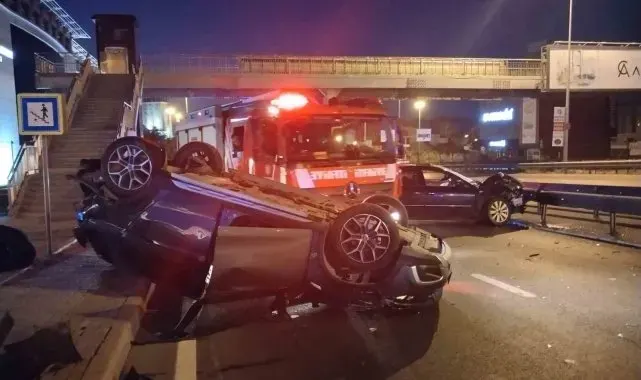 Maltepe'de kaza yapan araçlardan biri takla attı: 1 yaralı