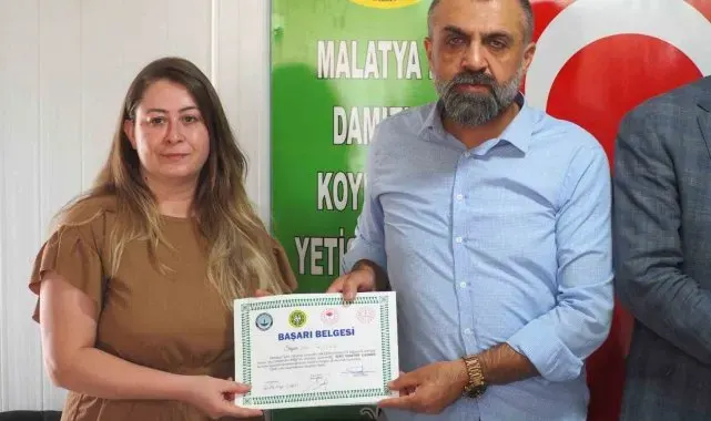Malatya'da başarılı kursiyerlere sertifika verildi
