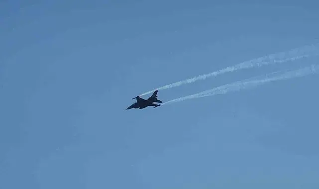 SOLOTÜRK'ten Malazgirt semalarında nefes kesen gösteri