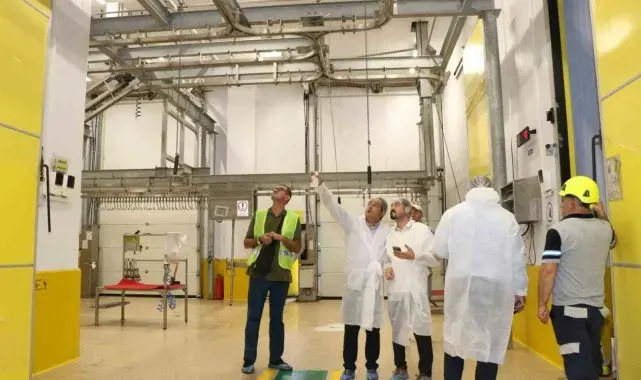 Eskişehir ekibi, üst düzey teknik donanıma sahip mezbahaya hayran kaldı