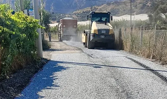 Umurlu'da asfaltlama çalışmaları devam ediyor