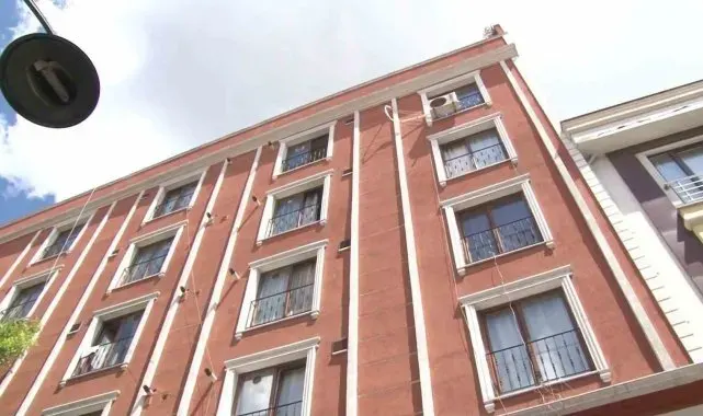 Zeytinburnu'nda 4 katlı binada tahliye tartışması