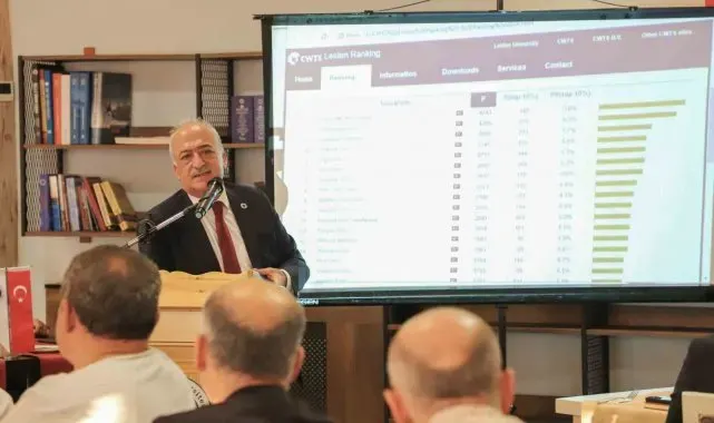 Rektör Çomaklı, çalışma ekibiyle bir araya geldi