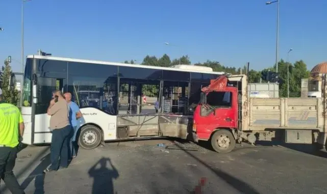 Bingöl'de 5 kişinin yaralandığı kaza otobüs kamerasına yansıdı