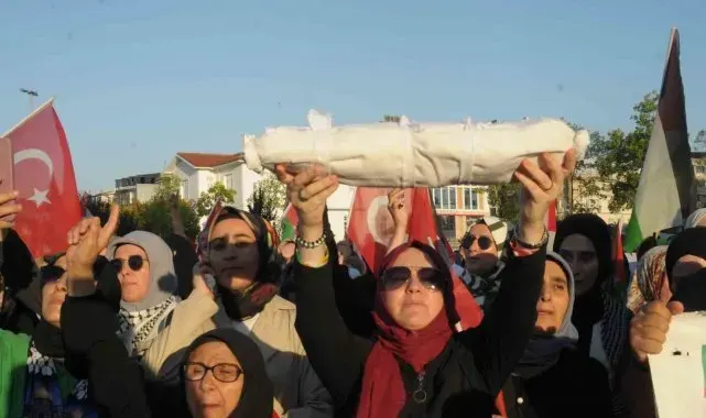 Yalova'da Hamas lideri İsmail Haniye ve Filistin için miting düzenlendi