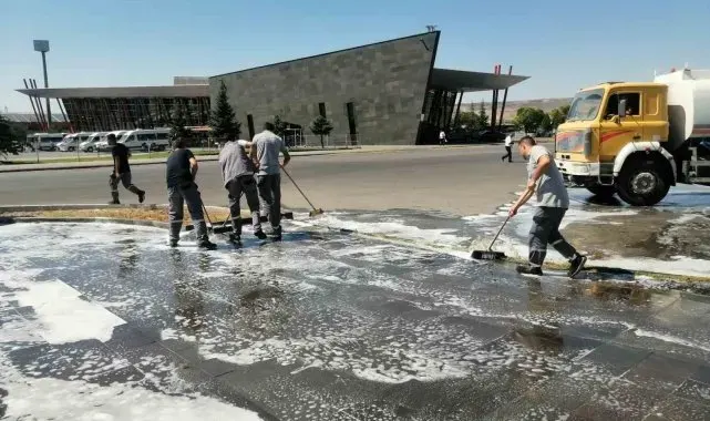 Büyükşehir'den Şehirlerarası Otobüs Terminali'nde kapsamlı temizlik