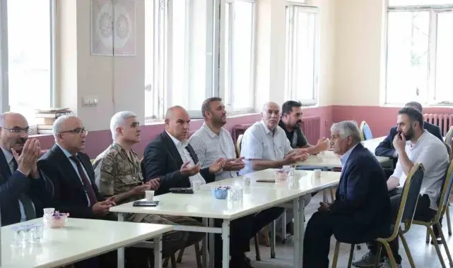 Ağrı protokolünden Seyitoğlu ailesine taziye ziyareti