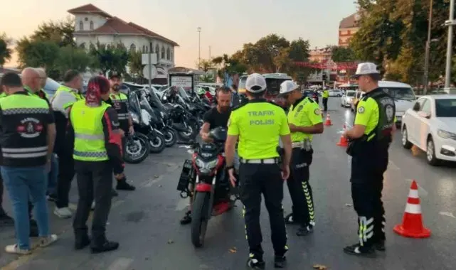 Bandırma'da motosiklet sürücülerine ekipman kullanımının önemi hatırlatıldı