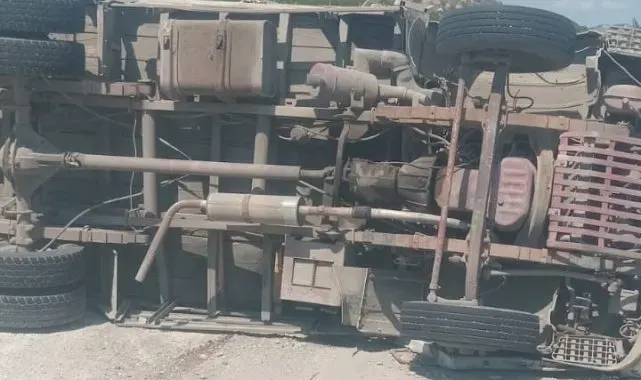 Konya'da kamyonet devrildi: 2 yaralı