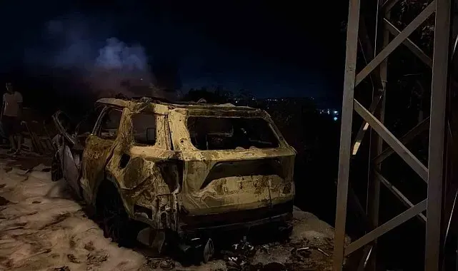 Erdek'te otomobil yangını paniğe neden oldu