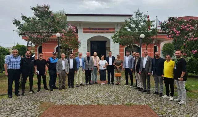 İzmit Belediyesi yöneticileri vatandaşların ihtiyaçlarını dinledi