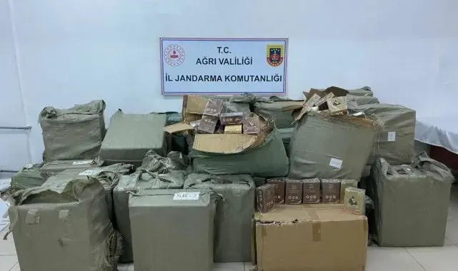 Ağrı'da 1 milyon 600 bin liralık kaçak mal ve uyuşturucu ele geçirildi