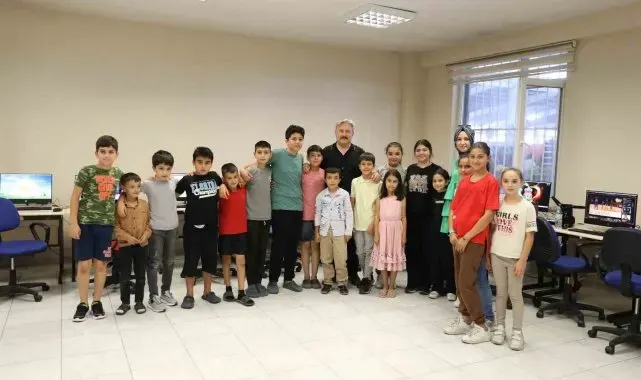 Başkan Palancıoğlu Fedakar Gülderen Sosyal Tesisleri'nde öğrencilerle bir araya geldi