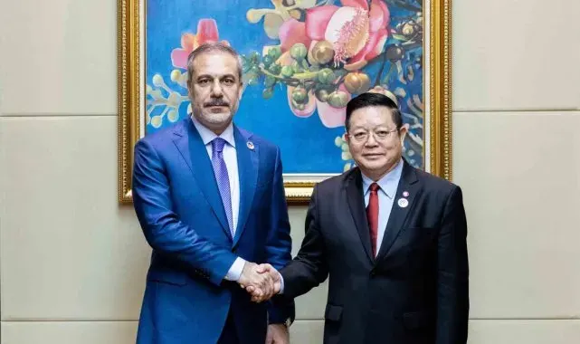 Bakan Fidan, ASEAN Genel Sekreteri Kao Kim Hourn ile görüştü
