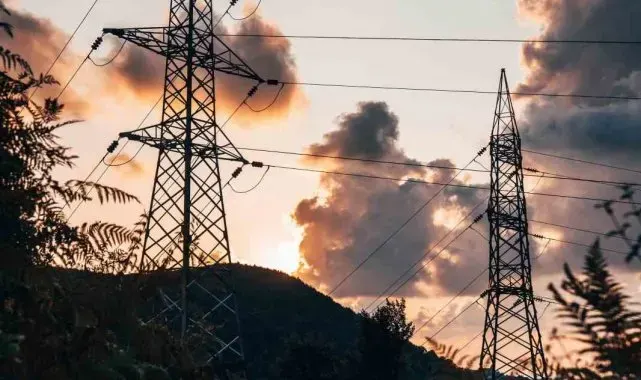 Ayedaş, bakım ve yatırımlarıyla yaz sıcaklarında kesintisiz enerji sağladı