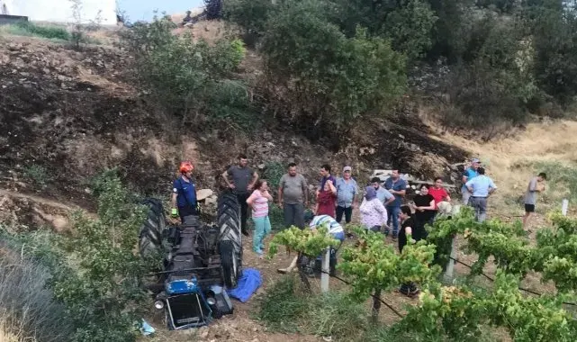 Devrilen traktörün altında kalan karı koca hayatını kaybetti