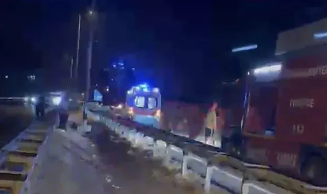 Otomobil bariyerlere çarparak devrildi: 1 yaralı