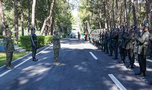 Kıbrıs Türk Barış Kuvvetleri Komutanlığı'nda devir teslim töreni