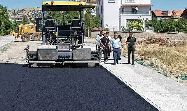Kırıkkale Belediyesi, Osmangazi Mahallesi'nin yollarını yeniliyor
