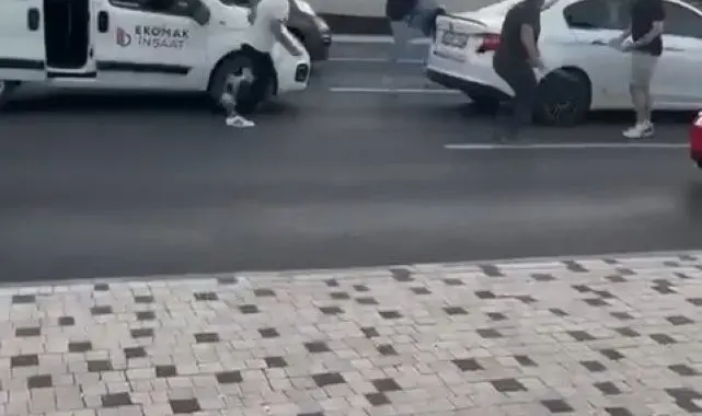 Trafik tartışması, baltalı, yumruklu kavgaya dönüştü