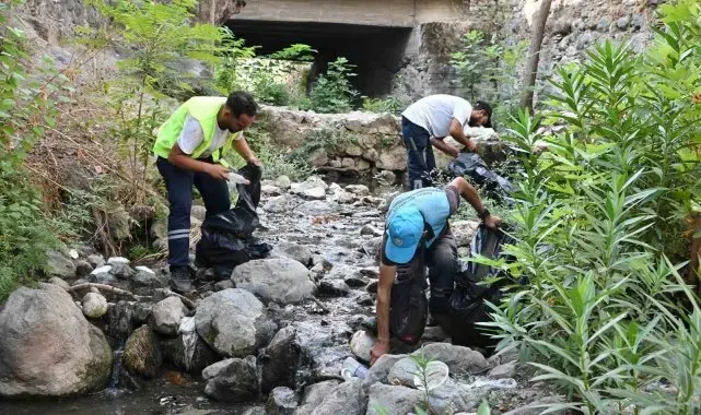 Manisa'da tarihi dokuların güzergahında temizlik yapıldı