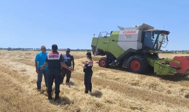 Kırklareli'de jandarma anız yangınlarına karşı çiftçileri bilgilendirdi