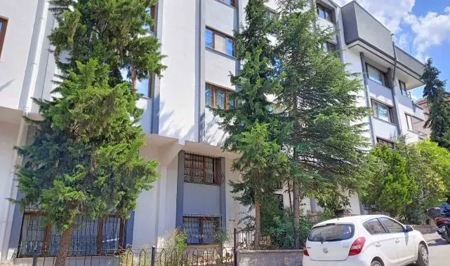 Kendisini yanlışlıkla başından vuran adam hayatını kaybetti