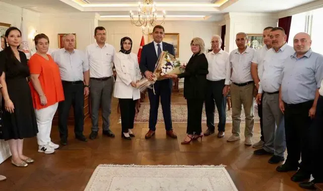 Vali Aslan "Nüfus cüzdanlarınızı yenileyin"