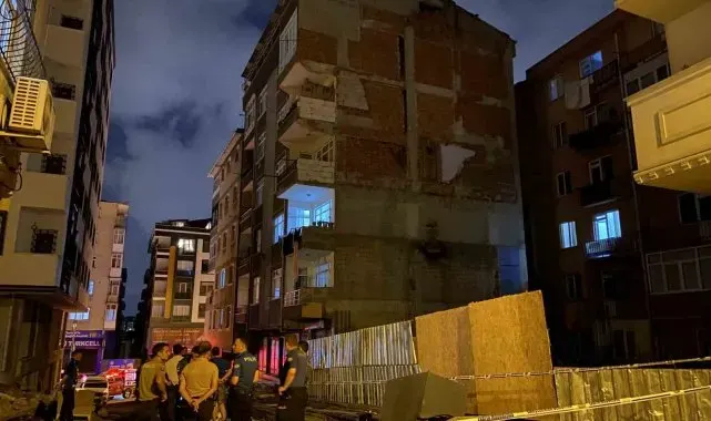 Bahçelievler'de 6 katlı bir binadan düşen tuğla parçaları nedeniyle bina tedbir amacıyla boşaltıldı