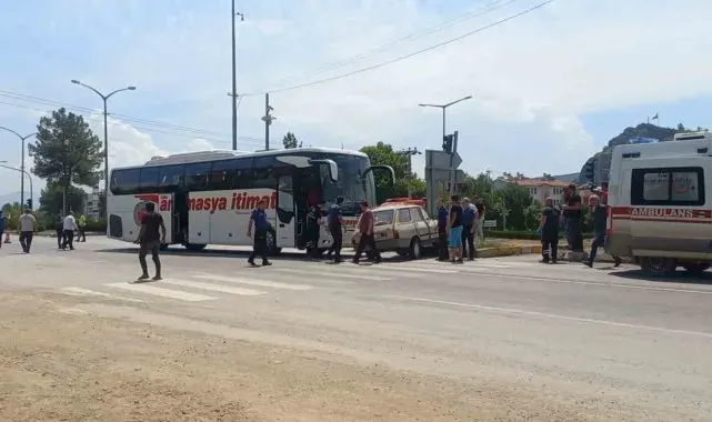 Osmancık'ta yolcu otobüsü ile otomobil çarpıştı: 1 yaralı