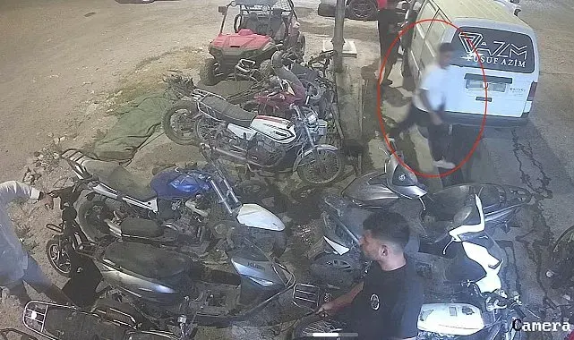 Arkadaşına selam vermek için girdiği işyerinde tamir kanalına düştü