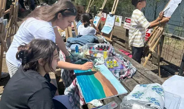 Gençler Türkiye'nin ilk milli parkını resmetti