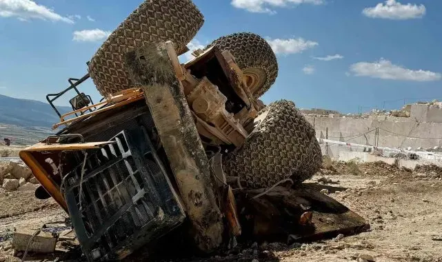Burdur'da mermer ocağında kepçe devrildi: 1 ölü, 1 yaralı