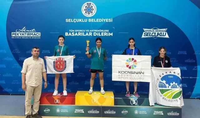 Sakarya Büyükşehir'in raketi Konya'daki şampiyonaya damga vurdu