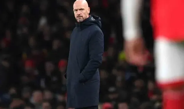 Manchester United, teknik direktör Erik ten Hag'ın sözleşmesini uzattı