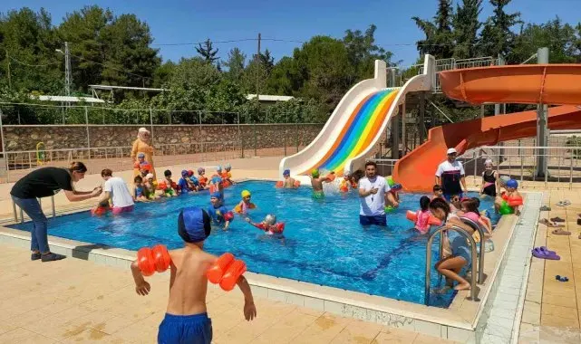 Aquapark kapılarını çocuklara açtı