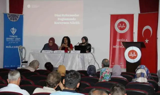 Muğla İl Müftülüğü'nde 'Dini Referanslar Bağlamında Koruyucu Ailelik' paneli düzenlendi