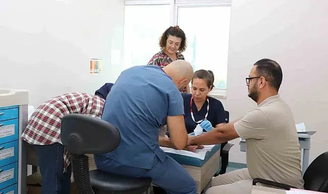Aksu Belediyesi'nden çocuklara sünnet hizmeti