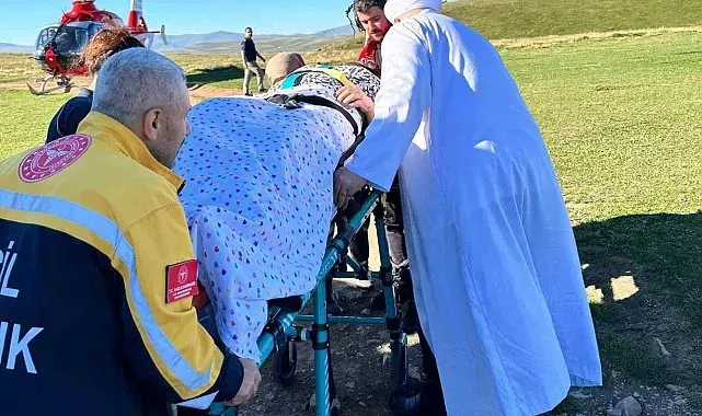 Trabzon'daki Eğrisu Yaylası'nda düşerek yaralanan hasta, ambulans uçakla Kanuni Eğitim ve Araştırma Hastanesi'ne getirildi