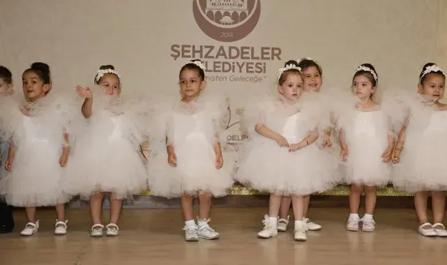 Şehzadeler Belediyesi'nin minikleri mezun oldu